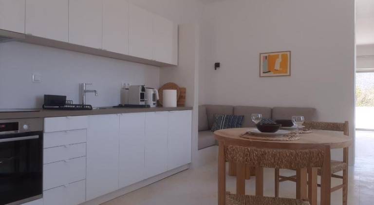 Apartment with pool — photo 3