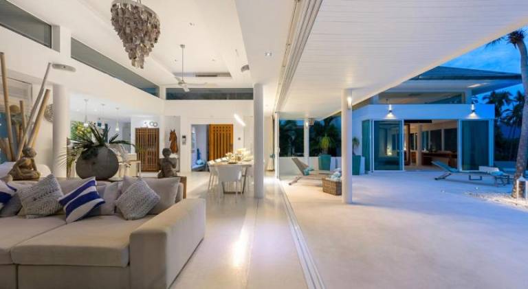 Villa with pool | Next to the beach | Pets are welcome — photo 3