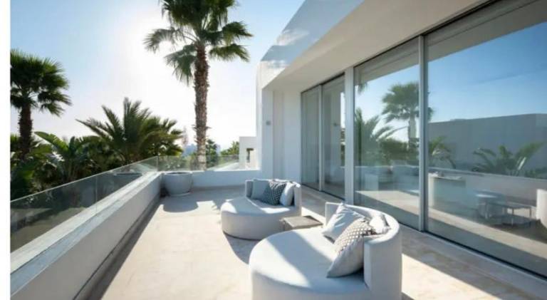 Spacious villa with pool | Pets are welcome — photo 3