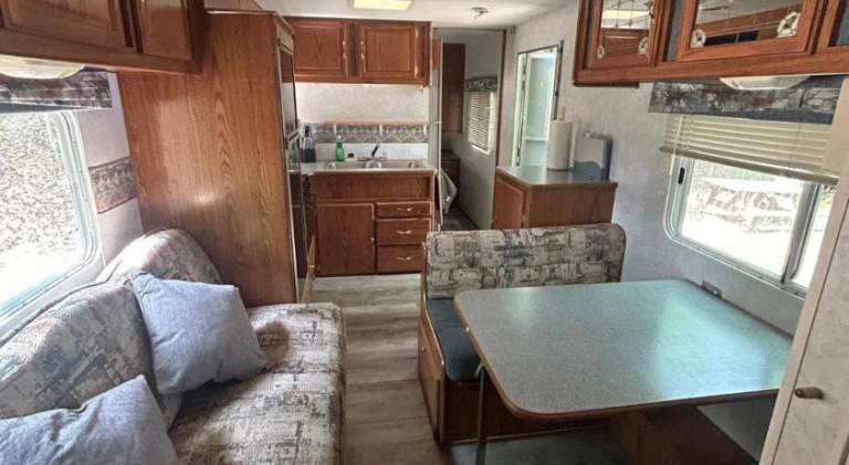 Lakefront RV Cottage in Parry Sound 10 — photo 2