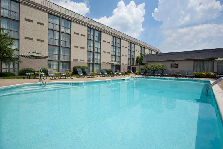 Holiday Inn Cincinnati-Riverfront By IHG — photo 3