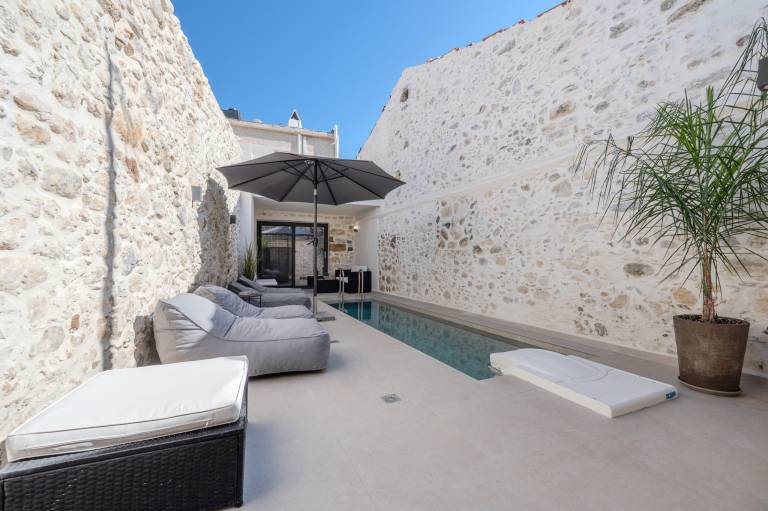 House with private pool, yard & patio | Perfect for remote work | Pets allowed — photo 2