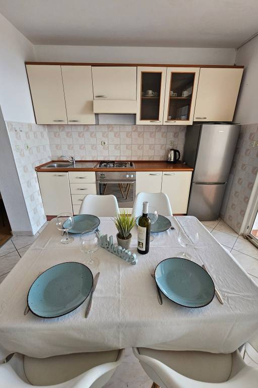 One bedroom apartment with balcony and sea view Ivan Dolac, Hvar (A-12644-b) — photo 4
