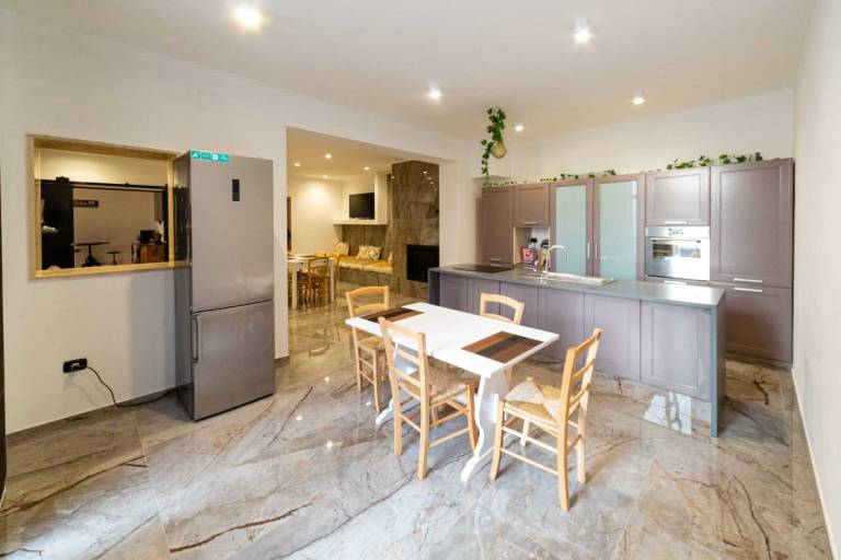 Holiday Apartment "Dimora Mazzapinta" with Shared Pool, Private Terrace & Wi-Fi — photo 4