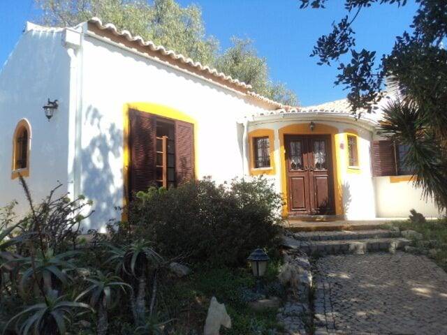 Casa  Quelfes
