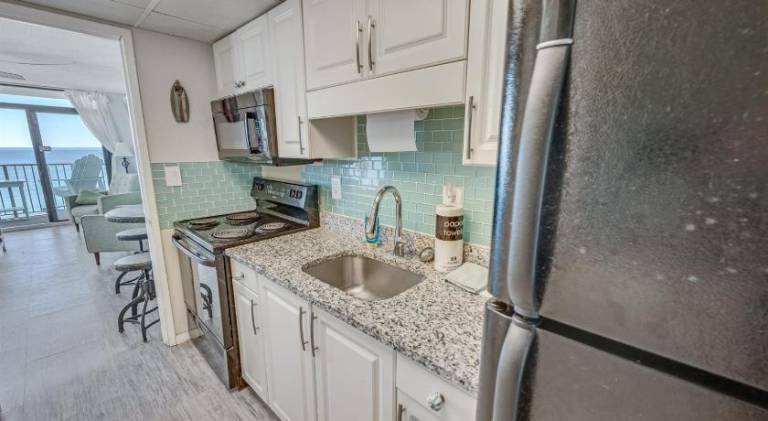 Pets welcome, direct oceanfront, poolside, 1 bedroom — photo 5