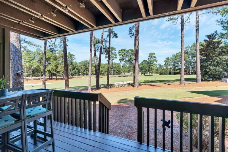 Condo  Taylortown