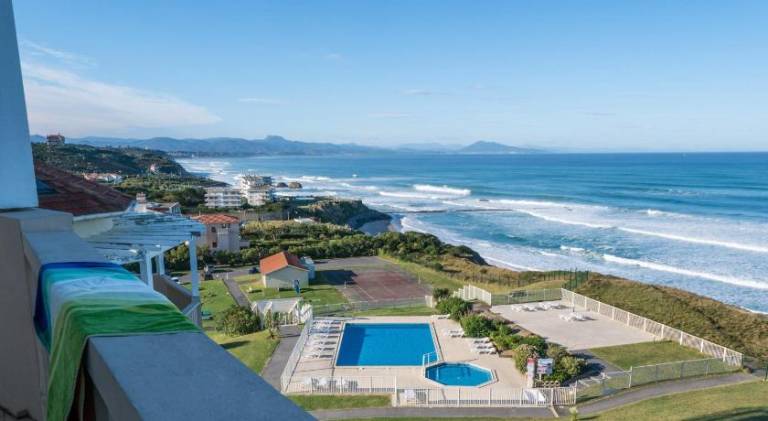 Lovely serviced apartment with pool & garden | Beach nearby | Dogs allowed — photo 5
