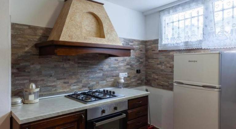 House with 2 rooms for 5 persons — photo 4