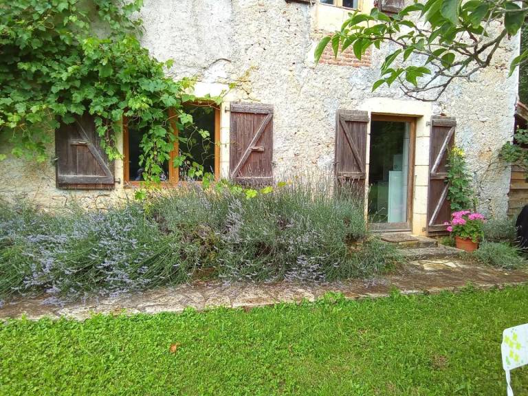 Beautiful gite with patio, garden & barbecue | Dogs allowed — photo 2