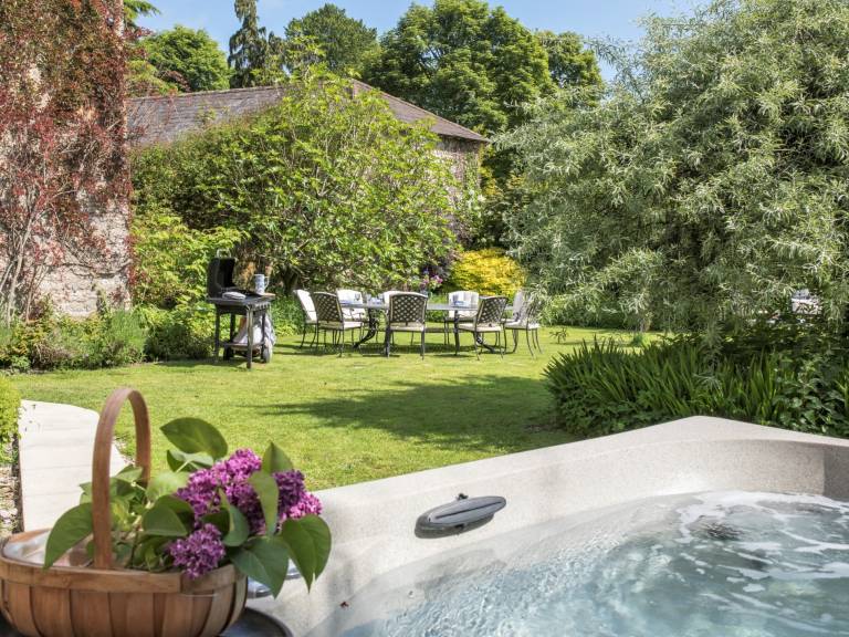 Cottage  Minterne Magna
