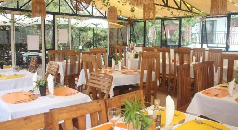 La Casa Di Luna - Hotel with Pool and Restaurant in Antananarivo — photo 5