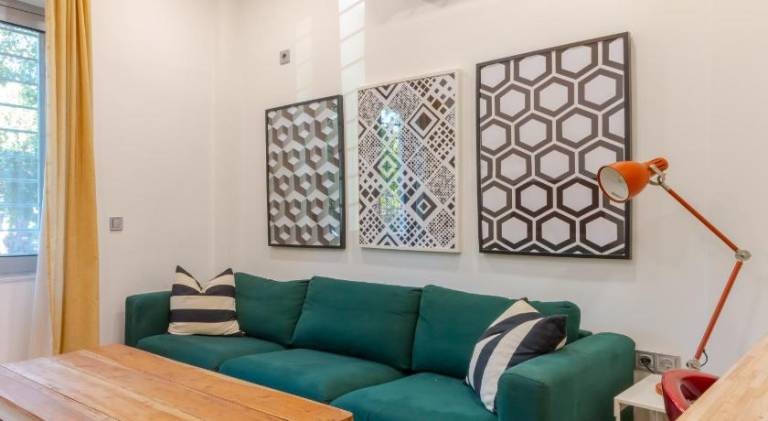 Wonderful apartment with terrace & yard | Dogs allowed in Athens
