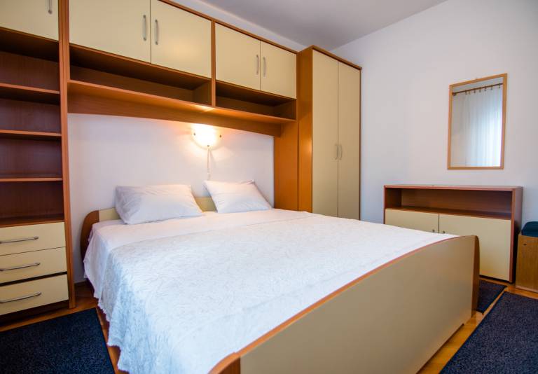Two bedroom apartment near beach Barbat, Rab (A-14884-a) — photo 5