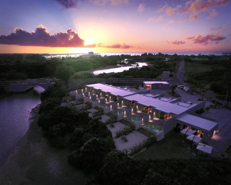 Resort Nagahama Irabu