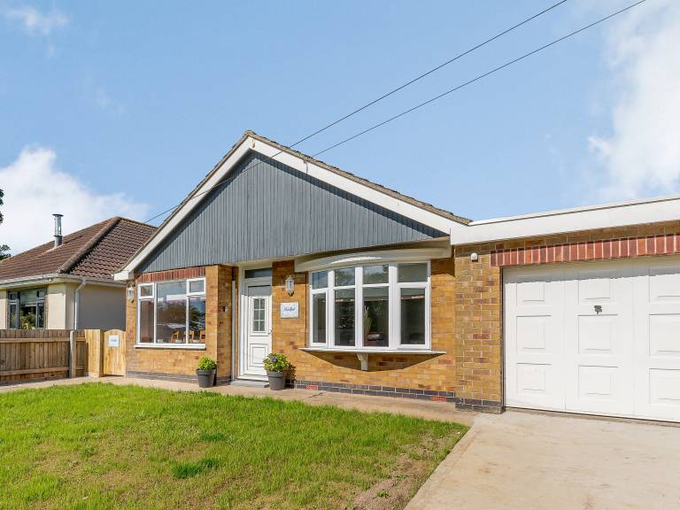 Cottage with garden | River view — photo 2