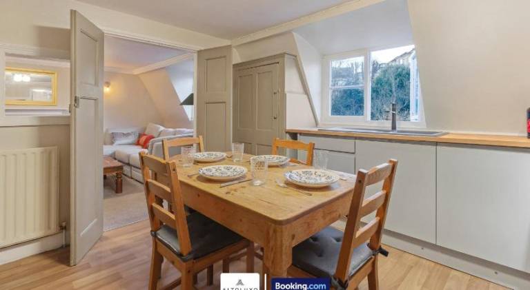 Spacestation Four 4 Bedroom Serviced Apartment By AltoLuxoExperience Short Lets & Serviced Accommoda — photo 2