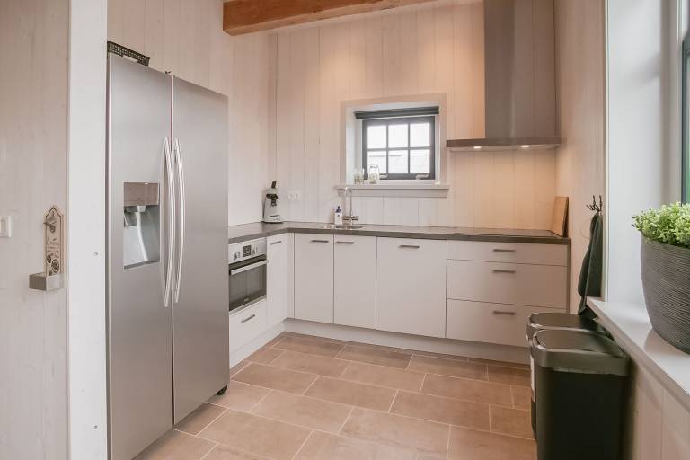 Family-friendly vacation home with yard, BBQ & sauna | Pets allowed — photo 4