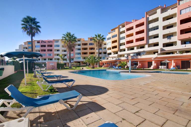 Apartment 'Bela Vista House T2' with Shared Pool, Private Terrace and Wi-Fi — photo 2