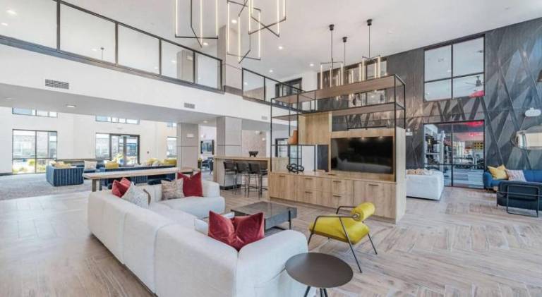 Apartment with pool | Suitable for remote work — photo 3