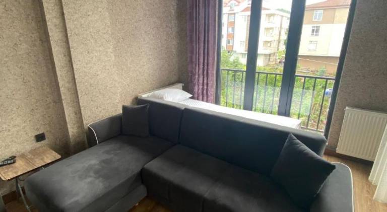 Rental apartment with yard — photo 4