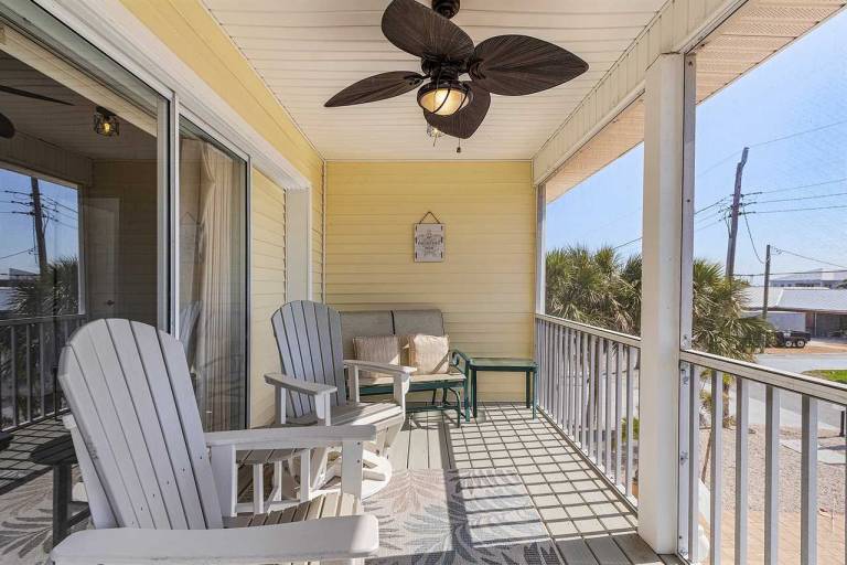 King Suite & Patio Family & Furry-Friendly Escape — photo 4