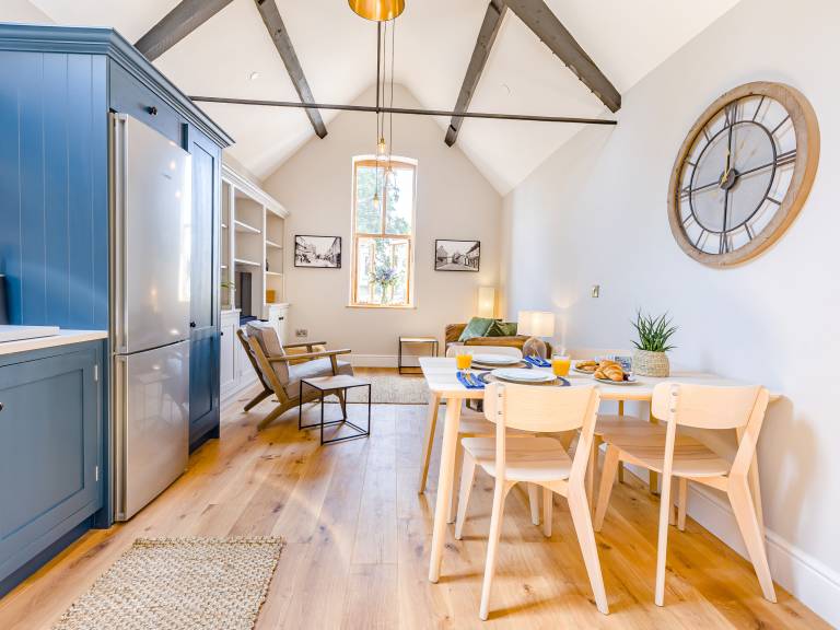 Family-oriented cottage with yard | Pets allowed — photo 5