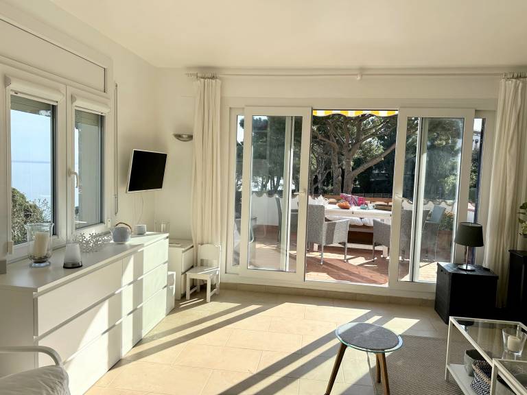 Apartment with Sea Views 500m from the Beach — photo 4