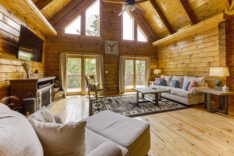 Cozy Lake Hartwell Getaway w/ Game Room! — photo 4