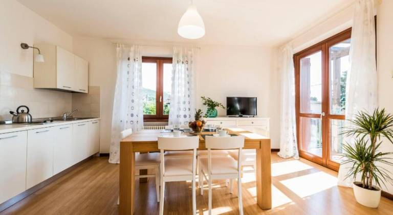 Holiday apartment with pool, yard & terrace — photo 2