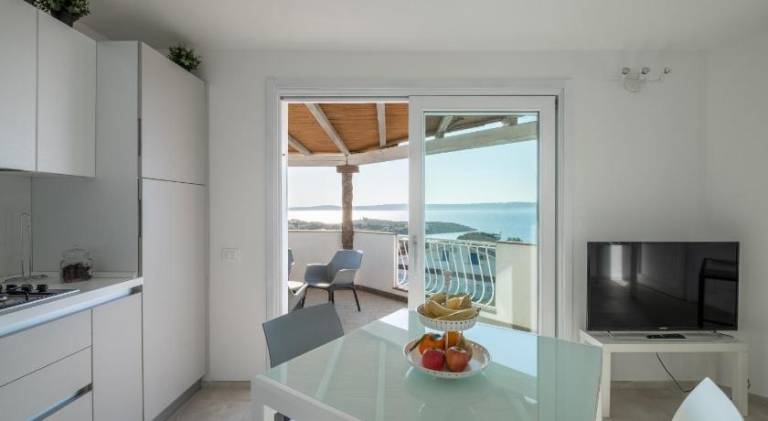 Holiday apartment with terrace — photo 3