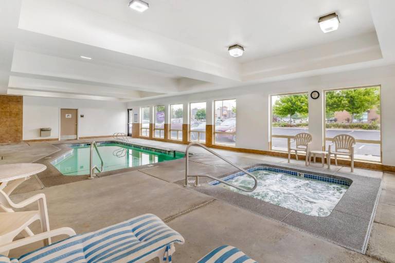 Sleep Inn & Suites Redmond — photo 3