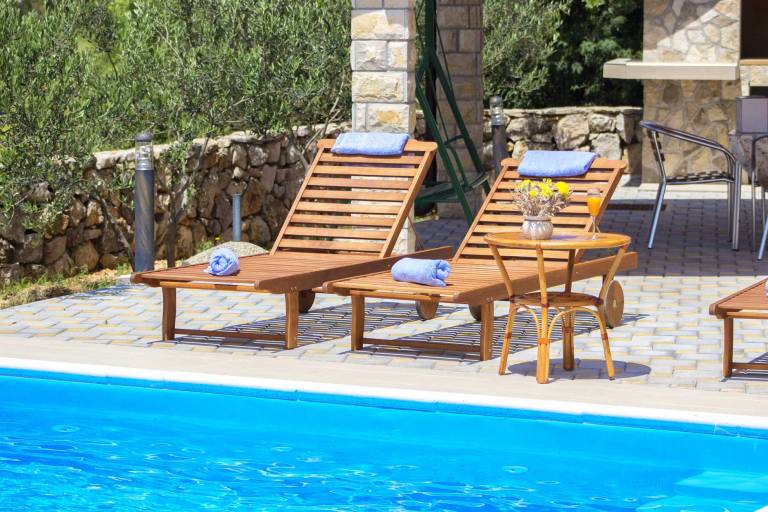 Villa with pool, garden & BBQ | Pool view — photo 3