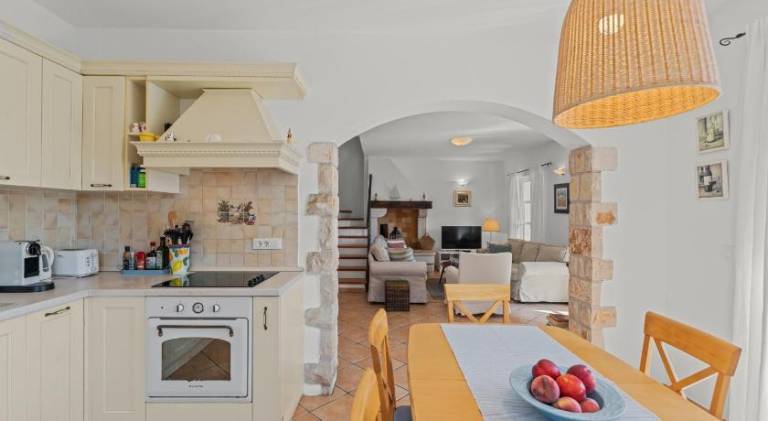 Villa with pool — photo 3
