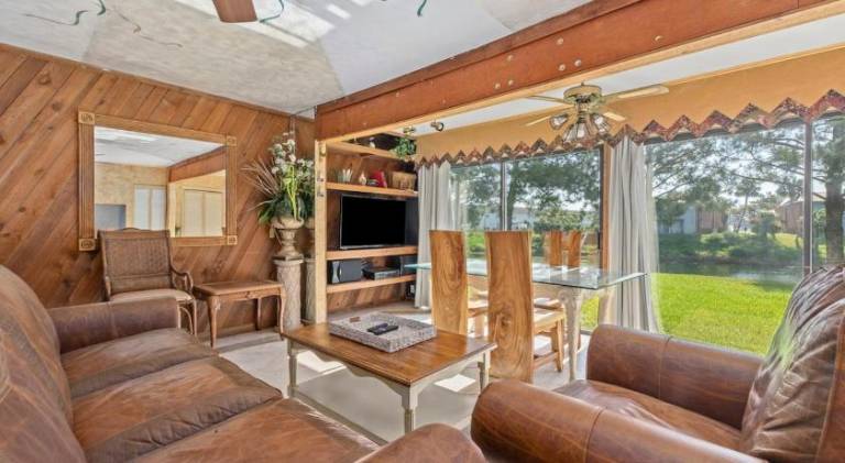 House with pool in Destin, FL