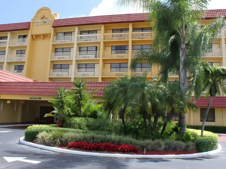 La Quinta Inn & Suites by Wyndham Coral Springs Univ Dr in Coral Springs, FL
