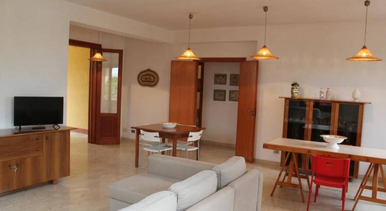 Holiday apartment with terrace & garden — photo 4