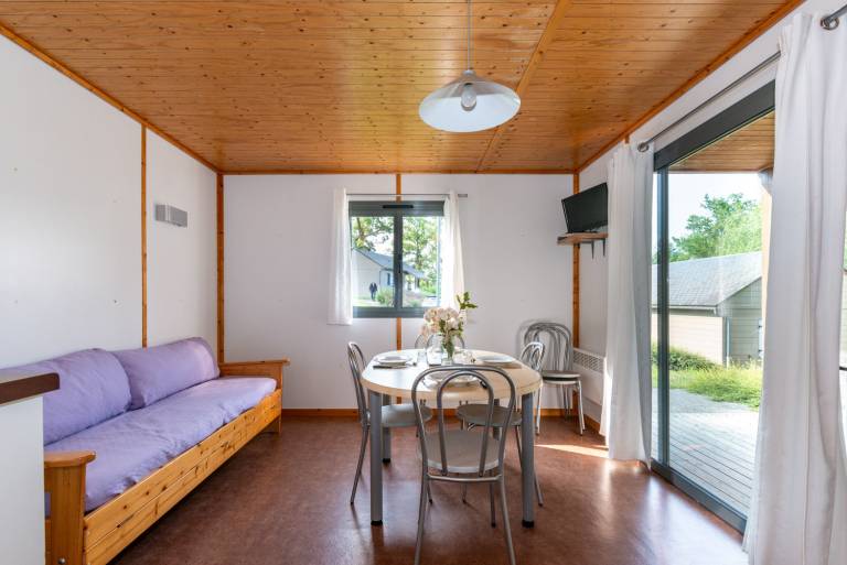 Chalet with garden, barbeque & patio — photo 4
