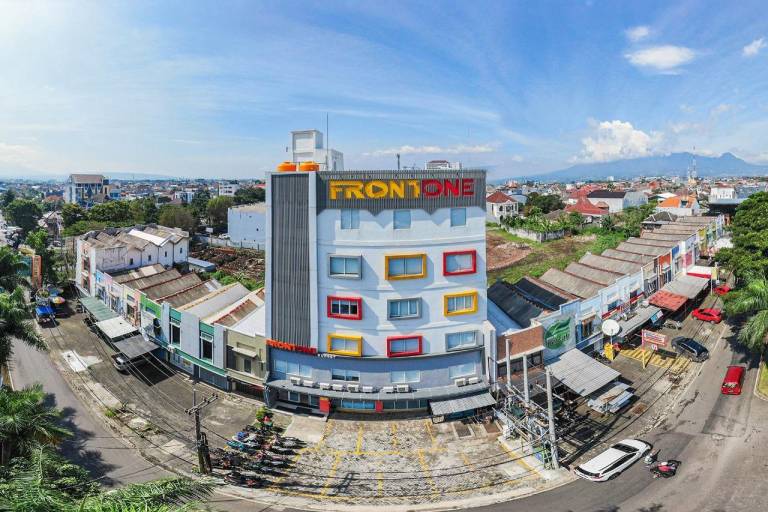 Front One Budget Malang
