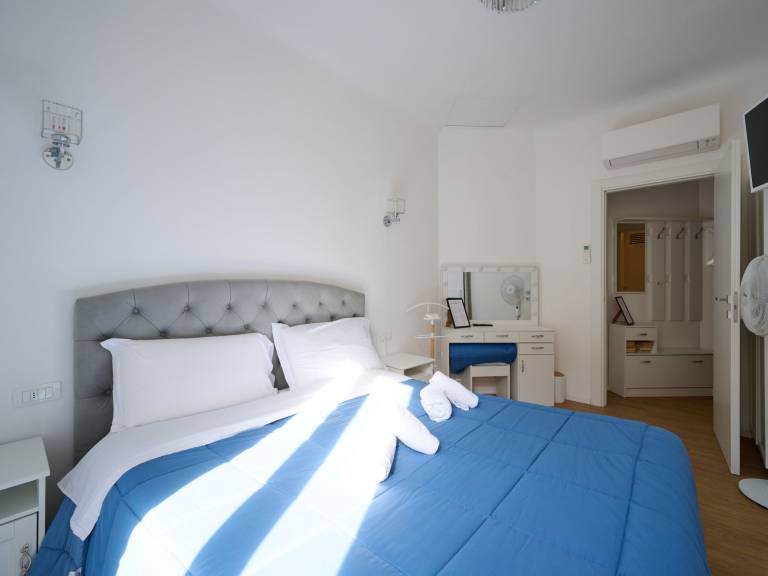 Apartment with 1 room for 4 persons — photo 3
