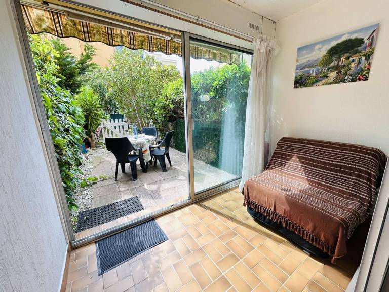 Cozy studio near the beach with private parking — photo 3