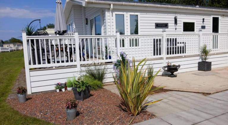 Sea Breeze, Vintage 90, Luxury 2 bed Lodge, Skegness, 2 dogs max, Contractors Welcome - East Coast H in Skegness