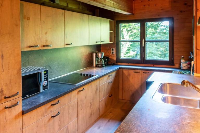 Fully equipped spacious chalet with terrace, jacuzzi & BBQ | Nature view | Pets are welcome — photo 3