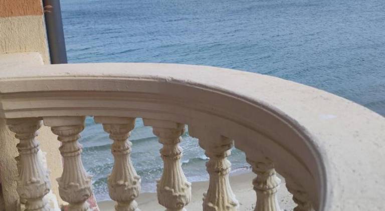 Beautiful holiday apartment with yard, patio & private pool | Beach nearby | Pet-friendly in Burgas