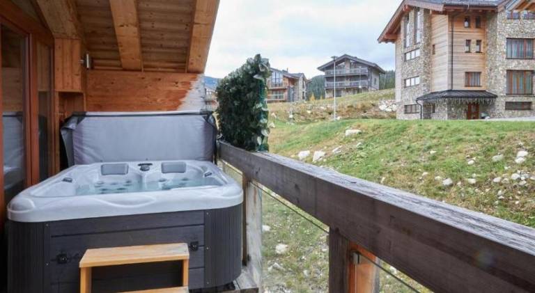 Apartment with hot tub & sauna — photo 4