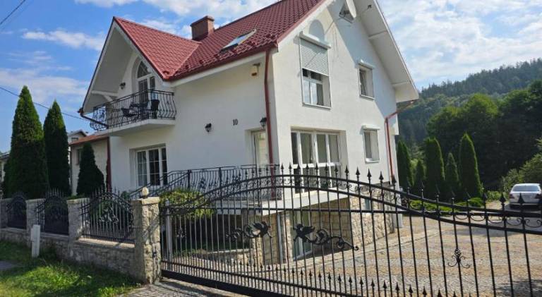 Dom Bystrzyca Kłodzka