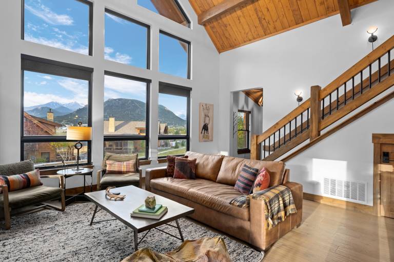 Cabin with barbecue, hot tub & terrace | Mountain view — photo 5
