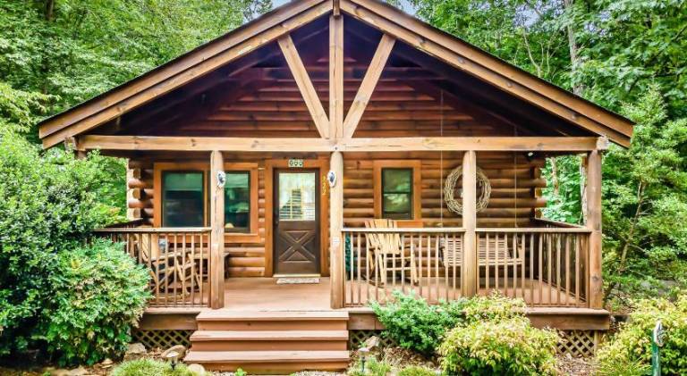 House with jacuzzi in Pigeon Forge, TN