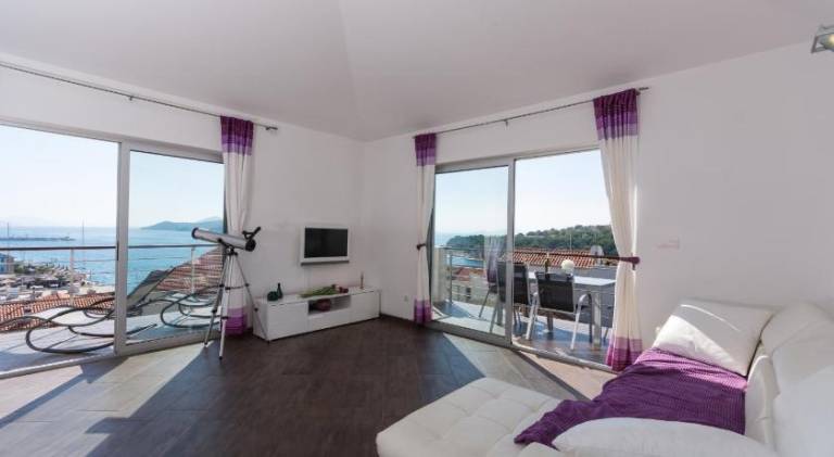 Apartment with 2 rooms for 6 persons — photo 2