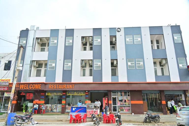 Hotel welcome & restaurant in Bikaner